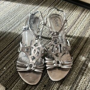 Carlos Santana strappy heels size 9